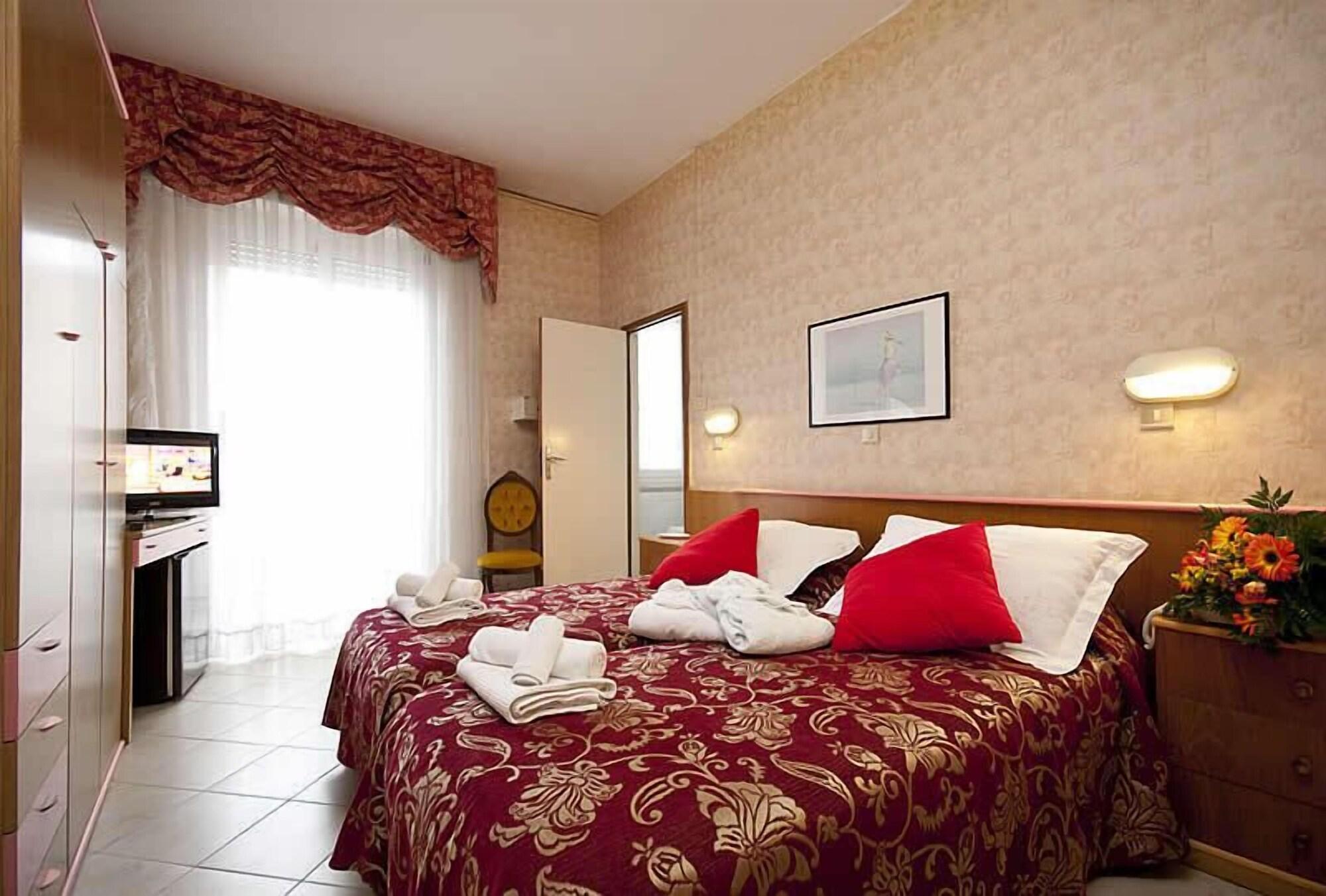 Hotel Spiaggia Marconi Rimini Eksteriør billede