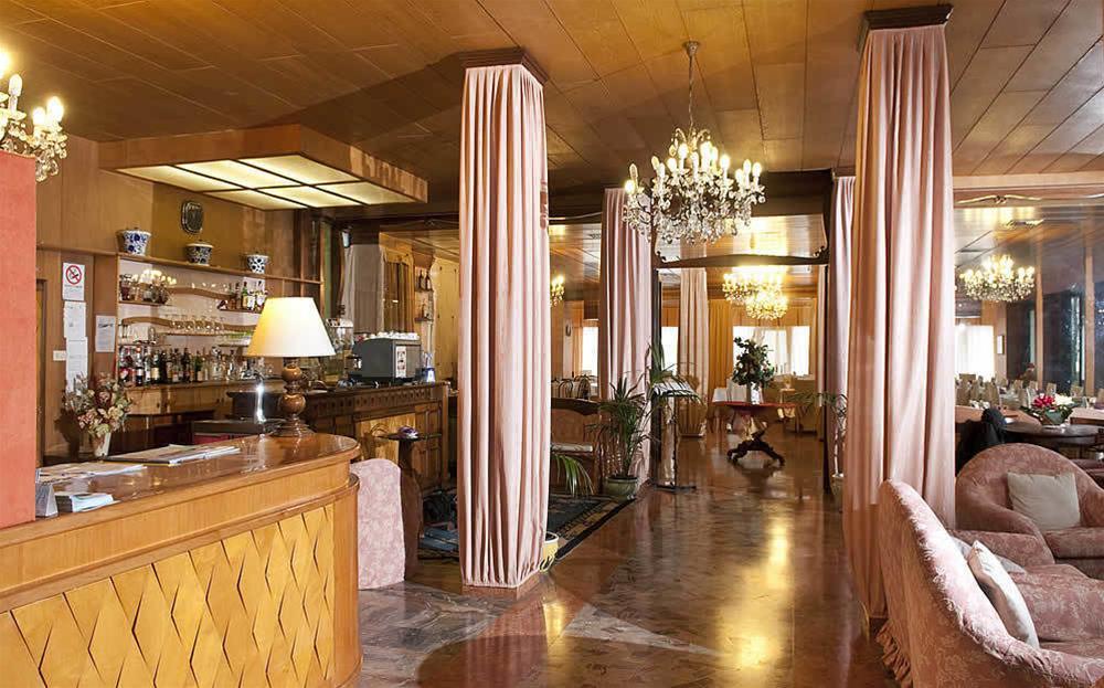 Hotel Spiaggia Marconi Rimini Eksteriør billede