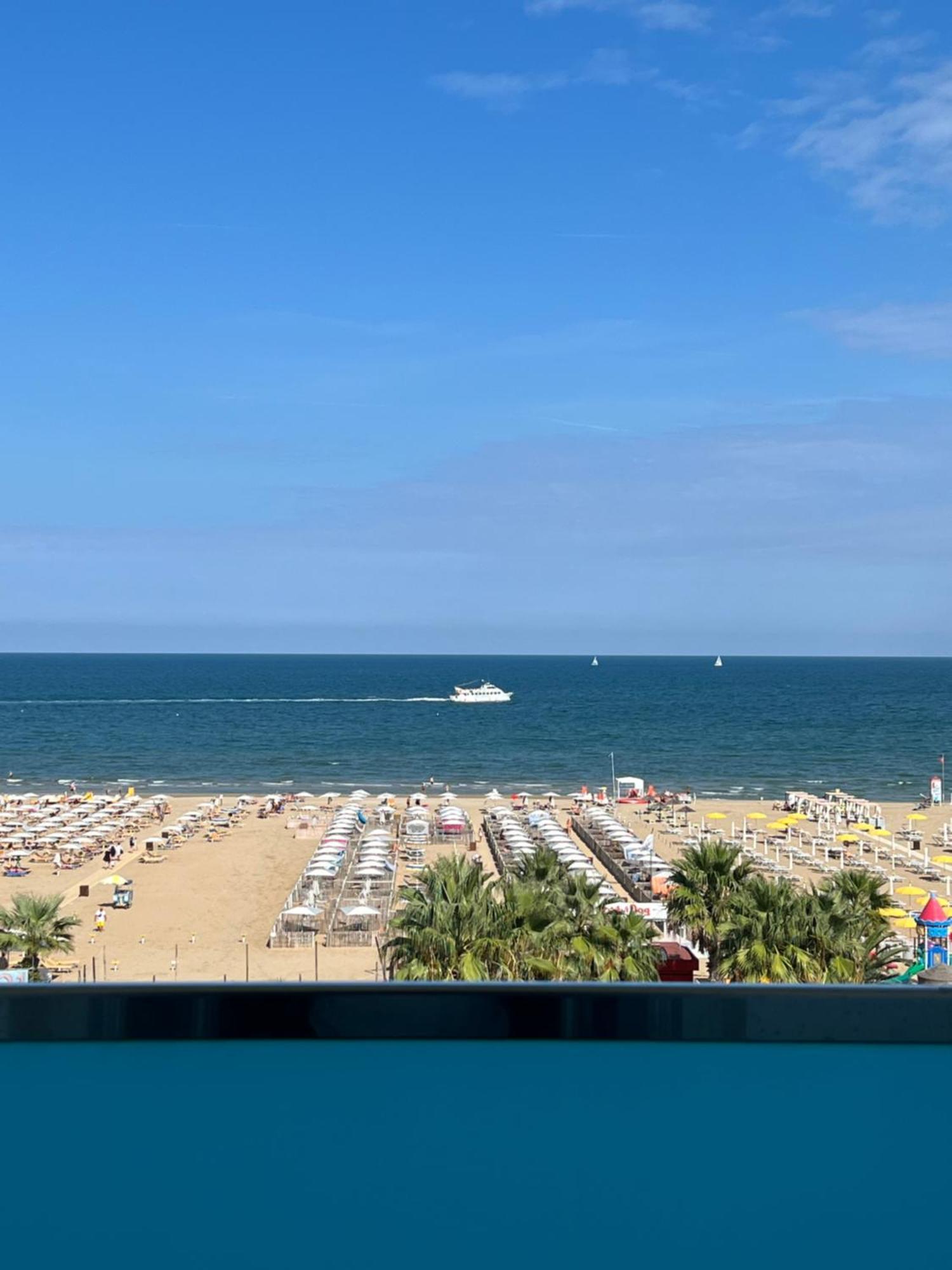 Hotel Spiaggia Marconi Rimini Eksteriør billede